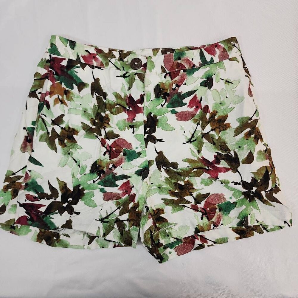 Uptown Size 30 Women's Floral 100% Linen Shorts Button Closure green NEW